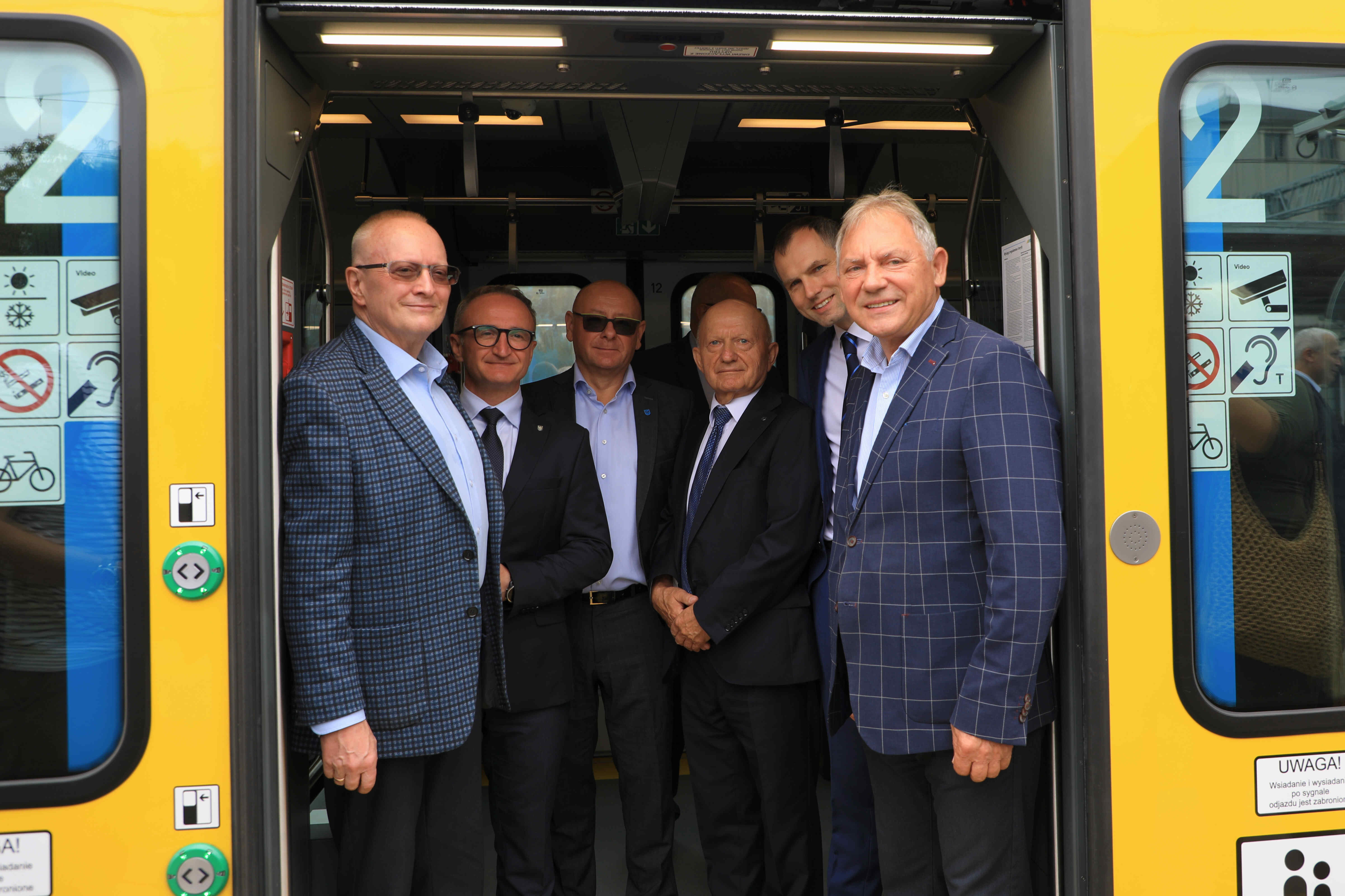 Kolej wróciła na trasę Rybnik - Pszczyna. Poci�